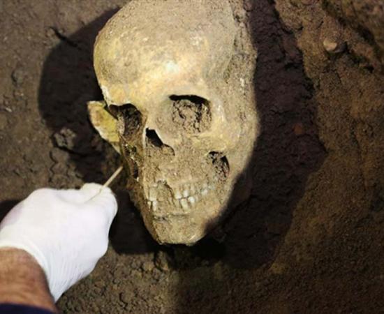 Archaeologists haven’t even had time to write up their findings for a scholarly journal about this ancient Assyrian tomb found in Erbil, Iraq. 