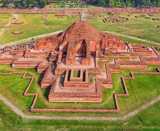 Somapura Mahavihara, is among the best-known Buddhist viharas on the Indian subcontinent and is one of the most important archaeological sites in Bangladesh. Source: Abdulmominbd / CC BY-SA 4.0