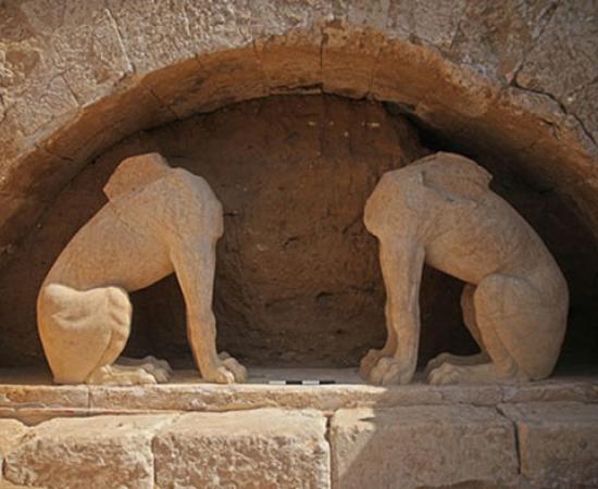 Sphinxes Revealed in Newly-Discovered Ancient Greek Tomb
