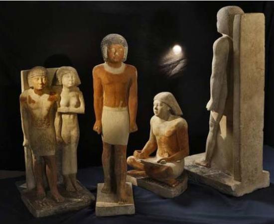 : Statues depicting the high dignitary Nefer and his wife (Abusir, Egypt).  Source: Martin Frouz and the Czech Institute of Egyptology, Charles University/Nature