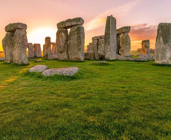 Stonehenge and Nearby Stone Circles Were Newcomers to Landscape worked by Ice Age hunters