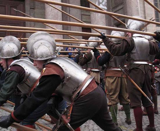 The Swiss pikemen today in a Pike Square re-enactment during the 2009 Escalade in Geneva. 		Source: Rama / CC BY-SA 2.0 FR
