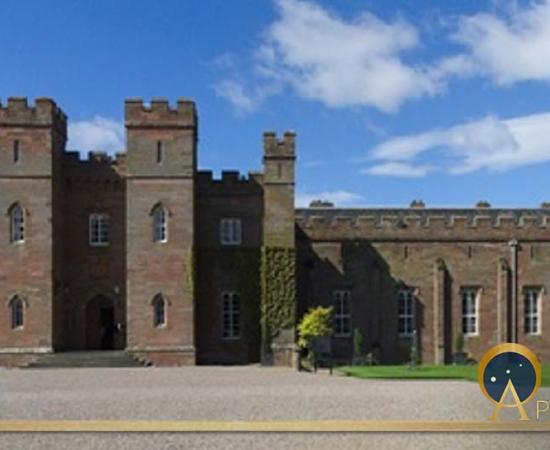 Scone Palace Front side (Ingo Mehling/ CC BY-SA 4.0)