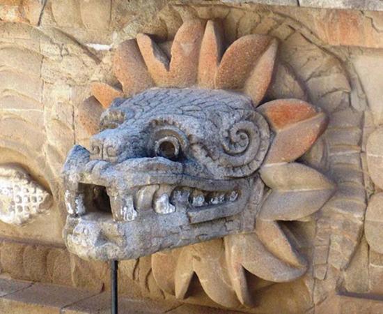A depiction of Quetzalcoatl as a feathered serpent in Teotihuacan 