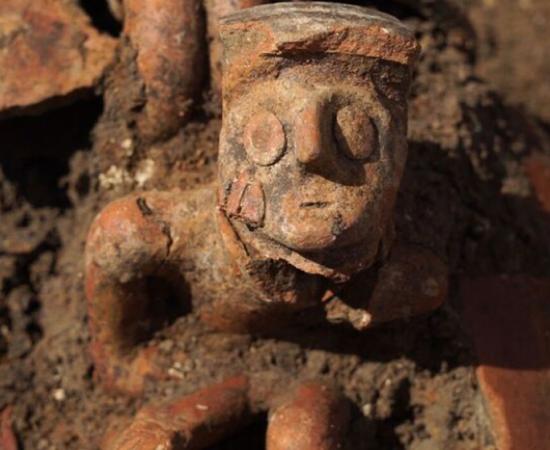 3,800-Year-Old Grave Pit Filled with Weapons and ‘Thinking Man’ Found in Israel