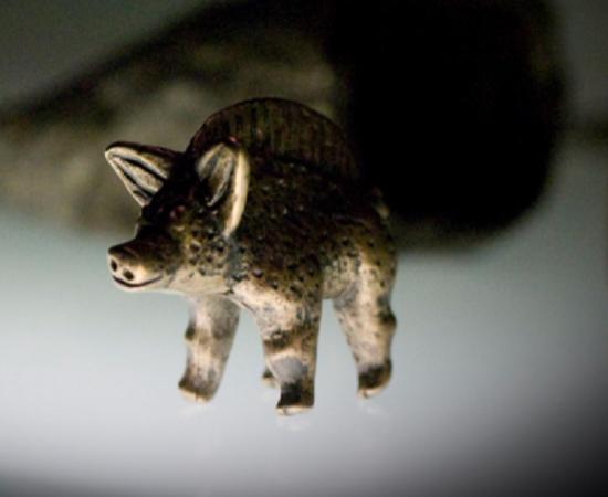 Bronze swine figurine found at Titelberg.      Source: Wuyts, A / CC BY 2.0