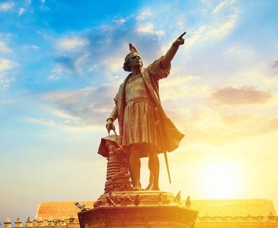 Christopher Columbus statue in Santo Domingo, Dominican Republic. Source: Nikolay N. Antonov / Adobe Stock