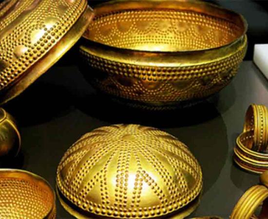Replicas of the Treasure of Villena. Source: Public Domain