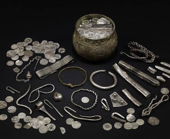 The mostly silver Vale of York Hoard found in 2007 by two (father and son) metal detectorists. Photo source: Wikimedia.