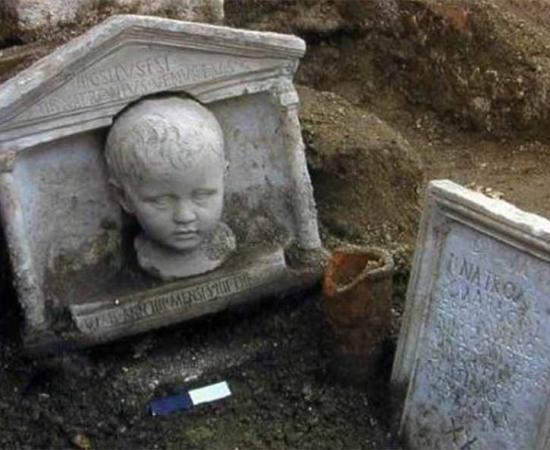 Vatican City’s Necropolis Shows How Roman Non-Elites Lived and Died