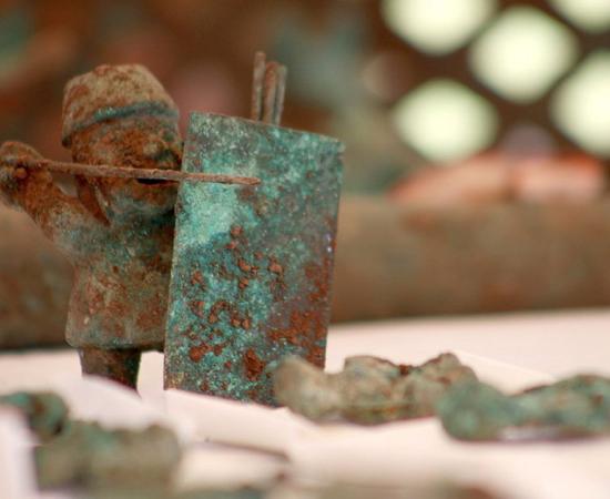 A Wari figurine of a warrior with a spear and shield found at Pikillaqta.