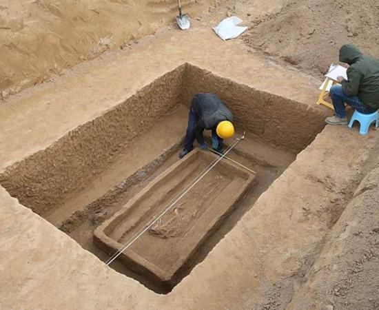 One of the Warring States Period graves found in Sanmenxia City in central China of a total of 260 that have stunned Chinese archaeologists.		Source: CGTN