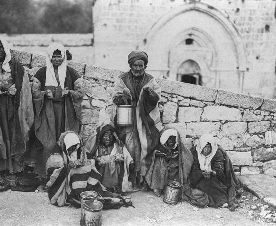 Group of lepers photographed during the Ottoman reign.