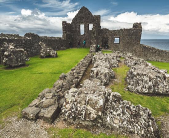Archaeological site (Dunluce Castle ruins) in Northern Ireland. Source: Goinyk / Adobe Stock.