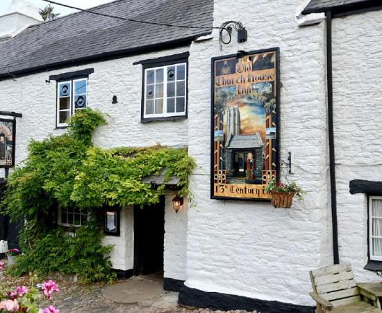 The Old Church House Inn is a 700 year-old British pub. Source: Thesupermat2 / CC BY-SA 2.0.