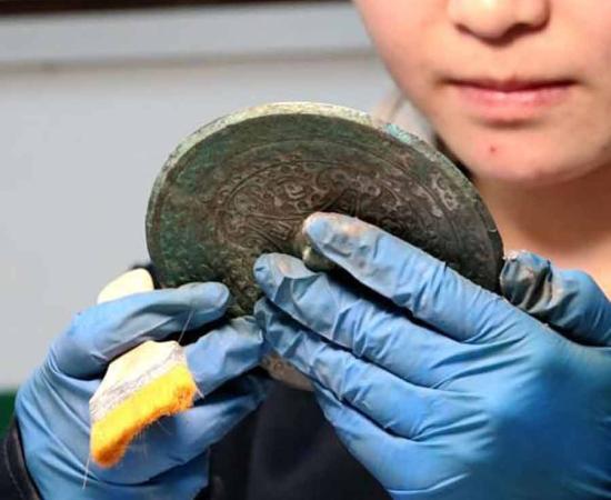 Bronze Mirrors Unearthed in China Still Reflect After 2,000 Years 