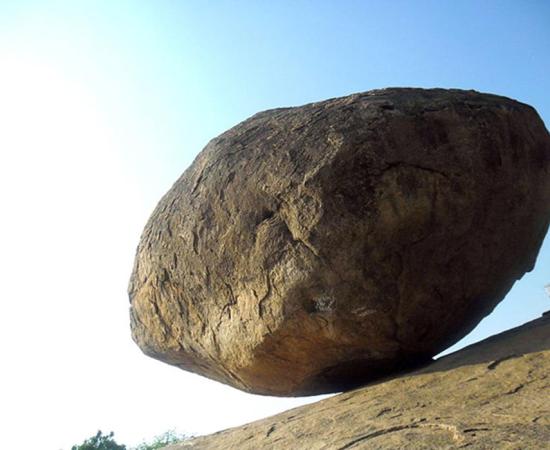 Krishna Butter Ball: 250 Ton Boulder that Defies the Laws of Physics