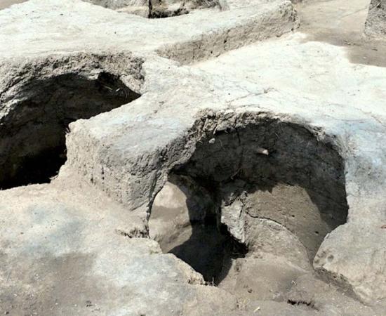 Conical tombs at the newly found site in the Lomas de Chapultepec area to the west of present-day Mexico City.		Source: INAH