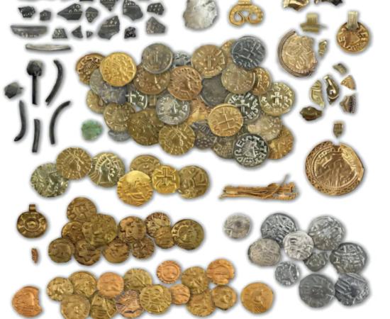  Selected artifacts from 7th-Century Pagan cult Site at Hezingen. 