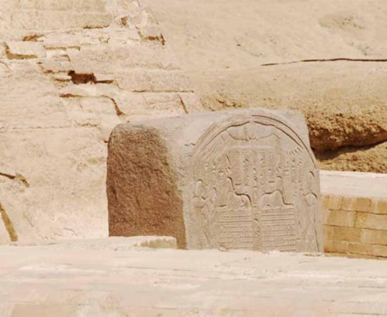 Thutmose IV’s Dream Stele standing between the front legs of the Sphinx in Giza, Egypt. Source: Claudio Caridi / Adobe Stock
