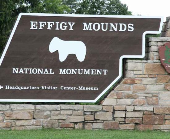 Crimes and Confessions of the Effigy Mound Superintendents