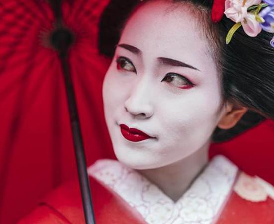 A geisha. Source:  juripozzi / Adobe Stock