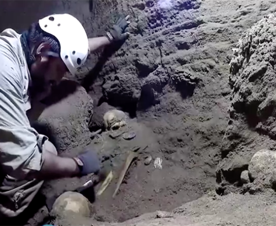 Discovery of an elite tomb was made ahead of renovation work in a working-class neighborhood in Lima. Source: Reuters / YouTube