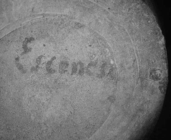 The discovery of the word escencia has led historians to believe that the vase once belonged to the kakure kirishitan, or hidden Christians. Source: Nagasaki Prefectural Government