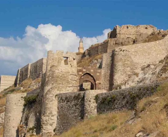 Van Fortress or Castle of Van, is a massive stone fortification built by the ancient kingdom of Urartu.	Source: seyfullah/Adobe Stock