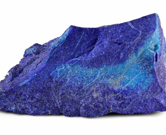 Unpolished lapis lazuli from Badakhshan province, Afghanistan. Source: Björn Wylezich / Adobe Stock