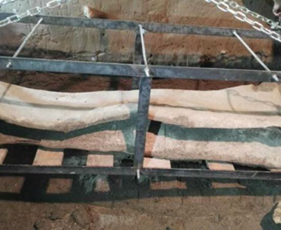 The lead sarcophagus found in Granada, Spain is believed to come from the Roman period. Source: Granada Hoy