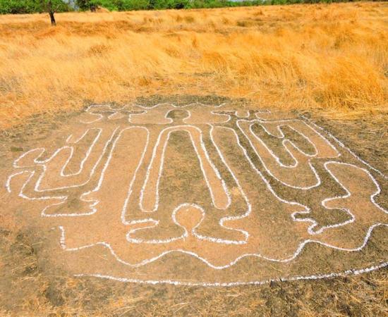 Sophisticated rock carvings in Ratnagiri, India indicate a lost Indian civilization.