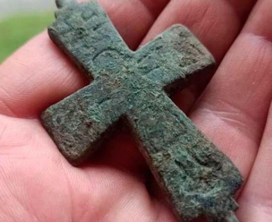 The knight’s rare medieval reliquary – an encolpion. Source: Institute of Archeology of the University of Lodz