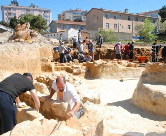 A necropolis was found under land upon which a new culture center is being built in Sinop