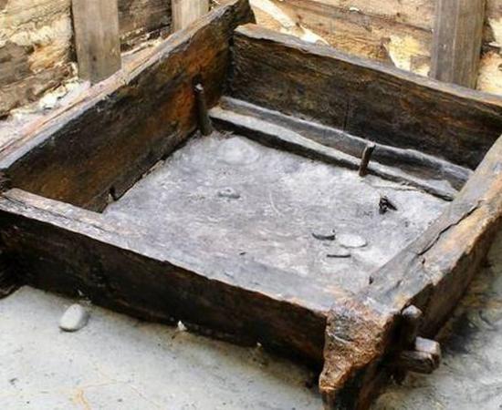 Neolithic Carpenters - Water Well