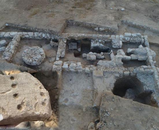 Israel Antiquities Authority excavation of the earliest soap factory in Israel, and the oldest vegan soap factory in the world.     Inset; ancient game board found at the Rahat site.   Source: Emil Aladjem / Israel Antiquities Authority
