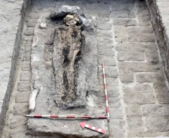 3,200-year-old tomb of a man who may have been a military commander in ancient Egypt. 