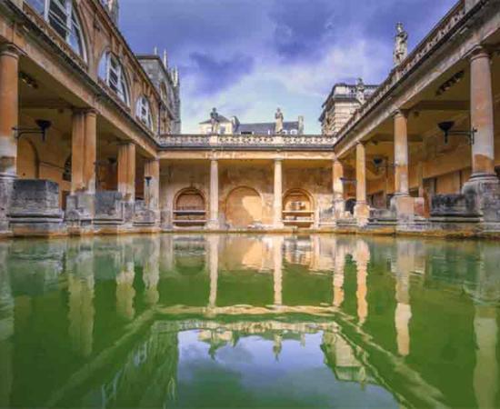 Roman Baths in Bath, England. The house is a well-preserved Roman site for public bathing. 	Source: bnoragitt/Adobe Stock