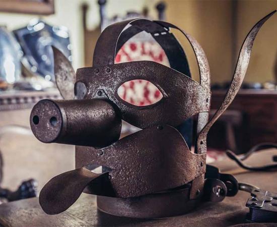 A Scold’s Bridle used in Medieval Poland. Source: Fotokon / Adobe Stock 