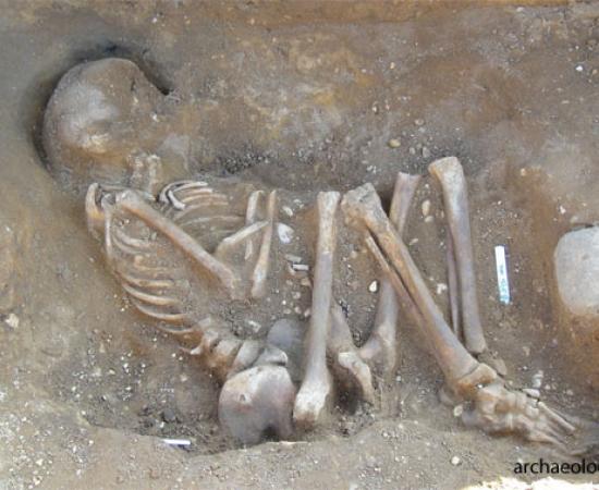 4,000 years old Graves in Scotland