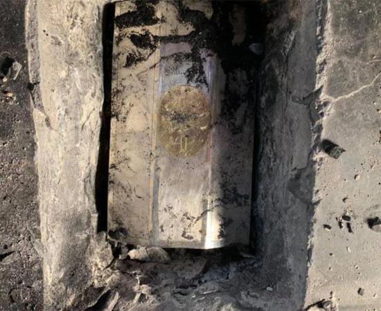 Conservators discovered a silver casket, in which the relics of St. Jadwiga of Silesia were placed 250 years ago.            Source: trzebnica.pl