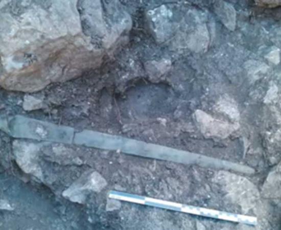 A sword from the Talaiotic civilization has been found in Mallorca, Spain.       Source: Diario de Mallorca