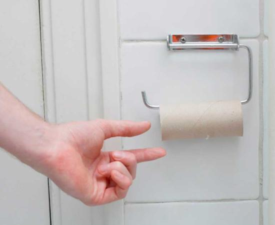 An empty toilet paper holder! Source: Lasse Kristensen / Adobe Stock