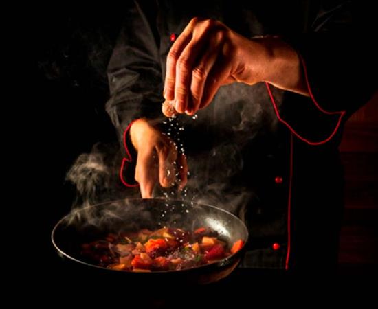 Traditional cooking. Source: Виталий Борковский / Adobe Stock