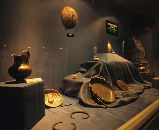 Extravagance and Illness: The Cursed Karun Treasure of the Lydians