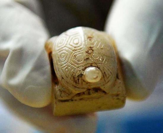 Remains of Disgraced Chinese Emperor Undergo DNA Analysis as more Treasures of His Tomb Are Revealed