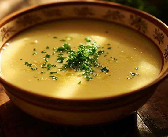 Bowl of vichyssoise soup. Source: Michael / Adobe Stock