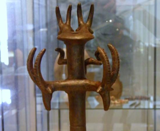Bronze scepter from the Nahal Mishmar. Source: Poliocretes / CC BY-SA 3.0.