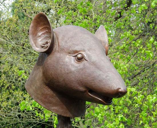 Ai Weiwei’s exhibition of animal bronze heads, entitled the Circle of Animals, are replicas of the famous looted zodiac heads and part of a contemporary commentary on the Communist Party and its nationalistic discourse. Source: Public domain