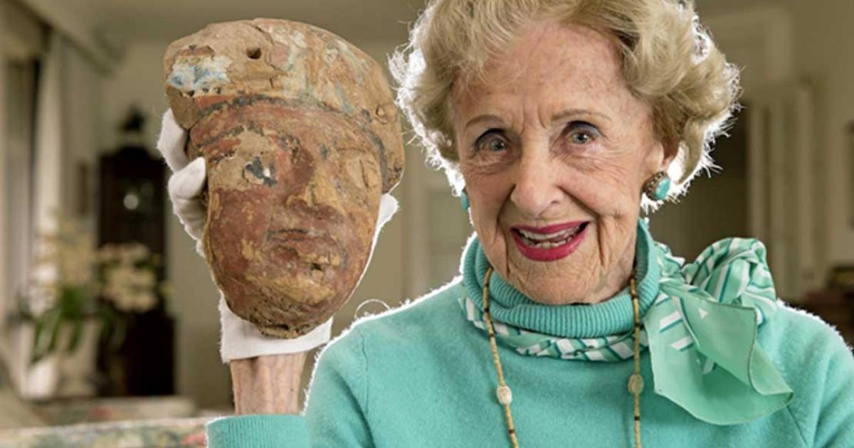 Mrs. Joan Howard, nicknamed Indiana Joan, is a 95-year-old woman accused of tomb raiding in the 1960s and 1970s.